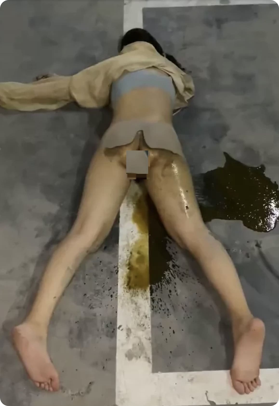 反差婊气质美少妇姜敏酒店醉酒后失态停车场