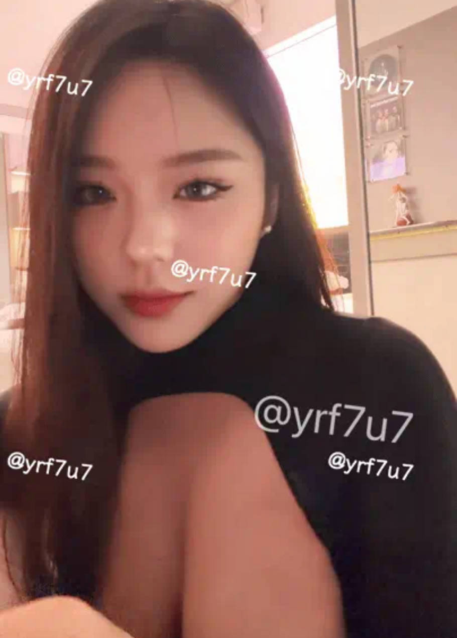 油亮黑丝母狗的侍奉日常